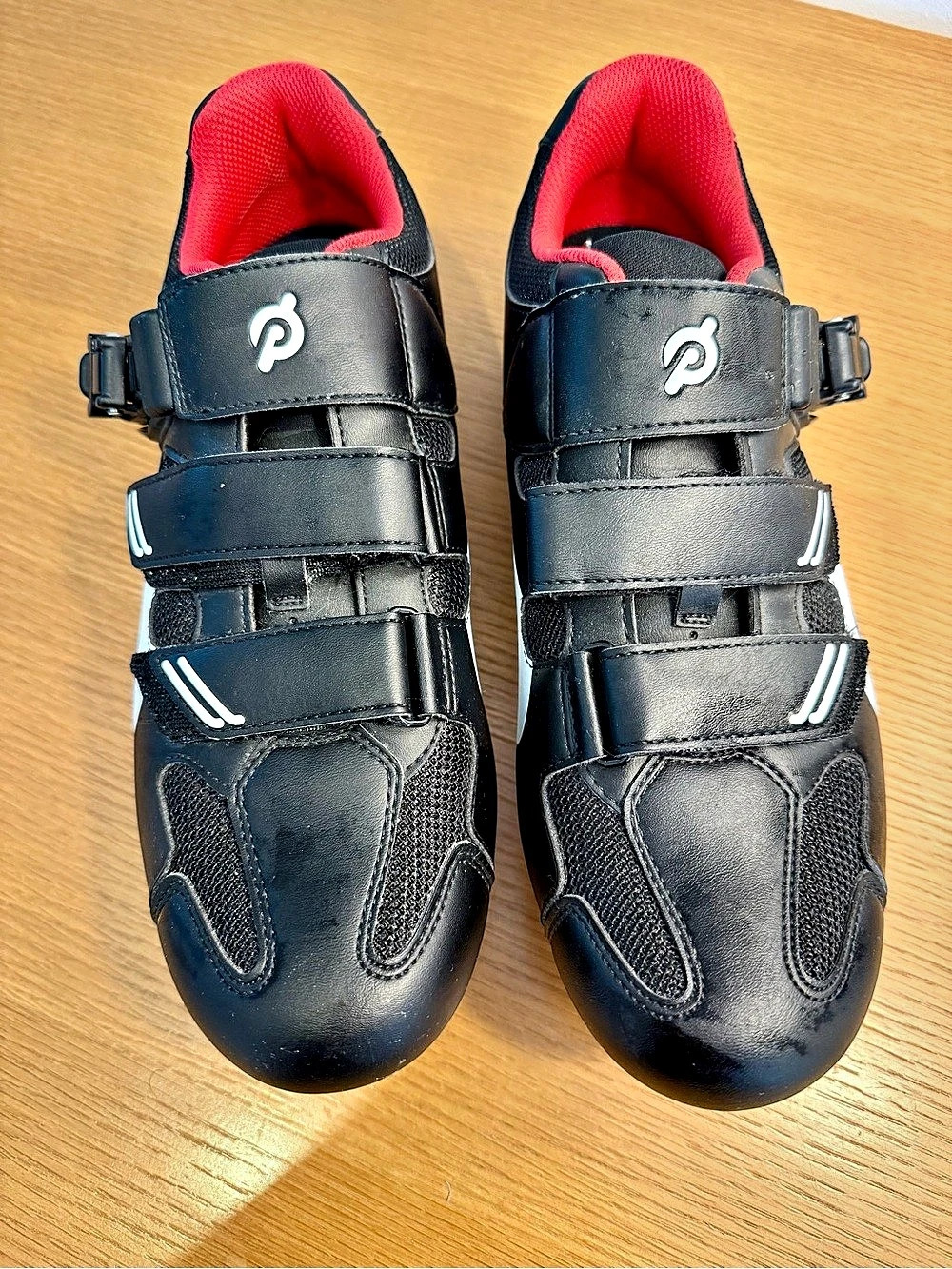Peloton Cycling Shoes in Black & White/ EU 43